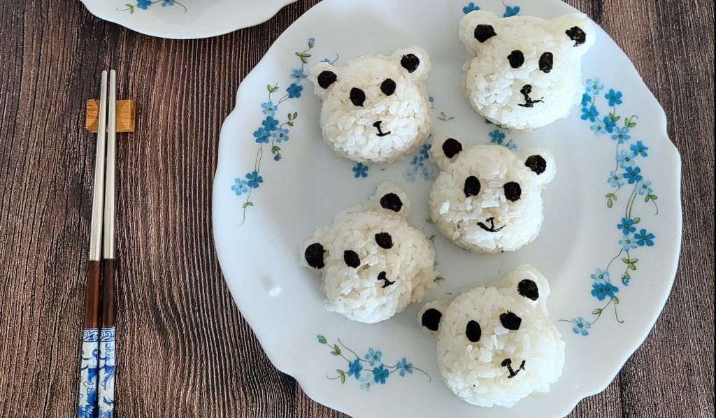 How to make Panda&nbsp;Onigiris
